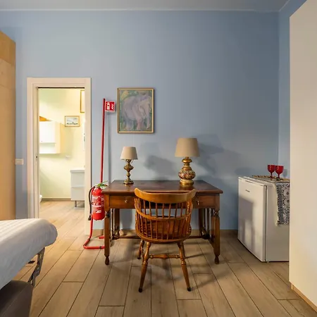 Πανσιόν Privata Bagno E Balcone Duomo Battaglia 3*