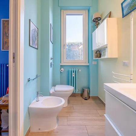 Privata Bagno E Balcone Duomo Gasthuis 3*